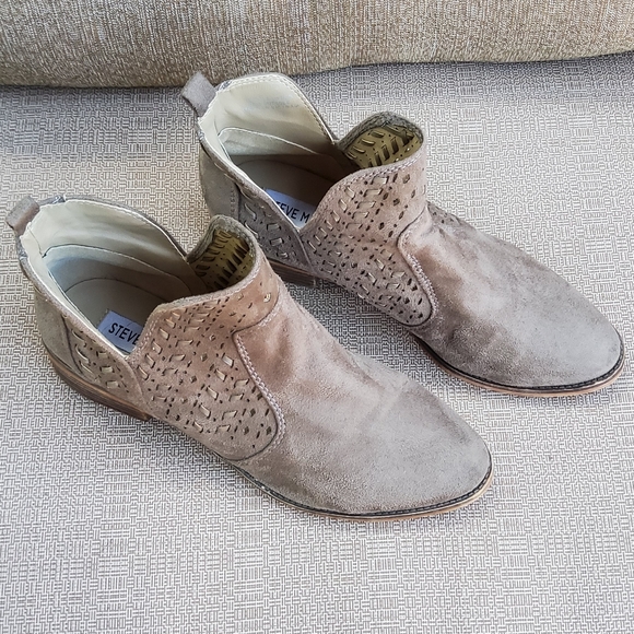 Steve Madden Tan Brown Faux Suede Booties - Picture 3 of 9